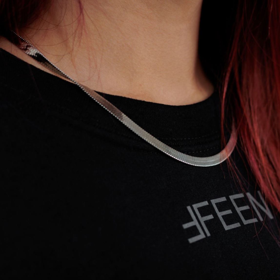 Striking Yet Subtle Herringbone Chain